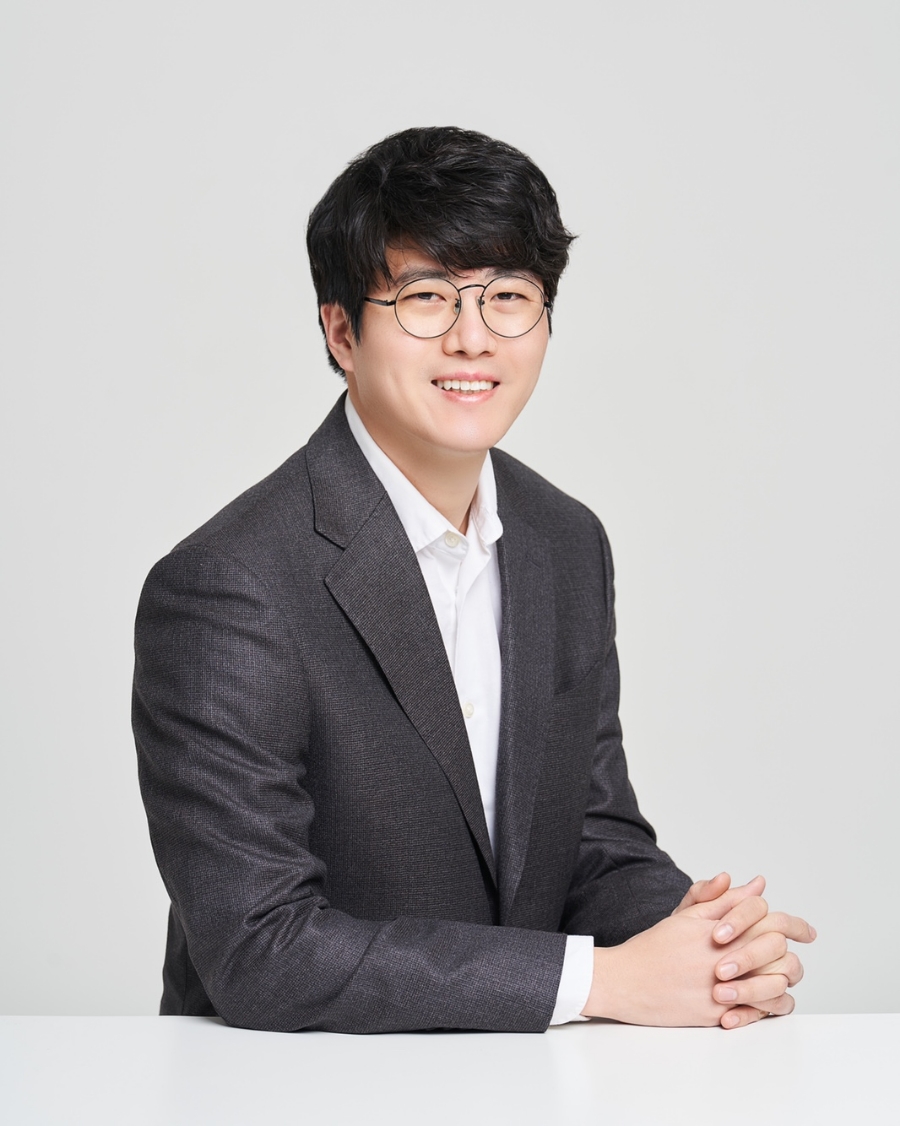 이탁건 사무국장 프로필 사진.jpg